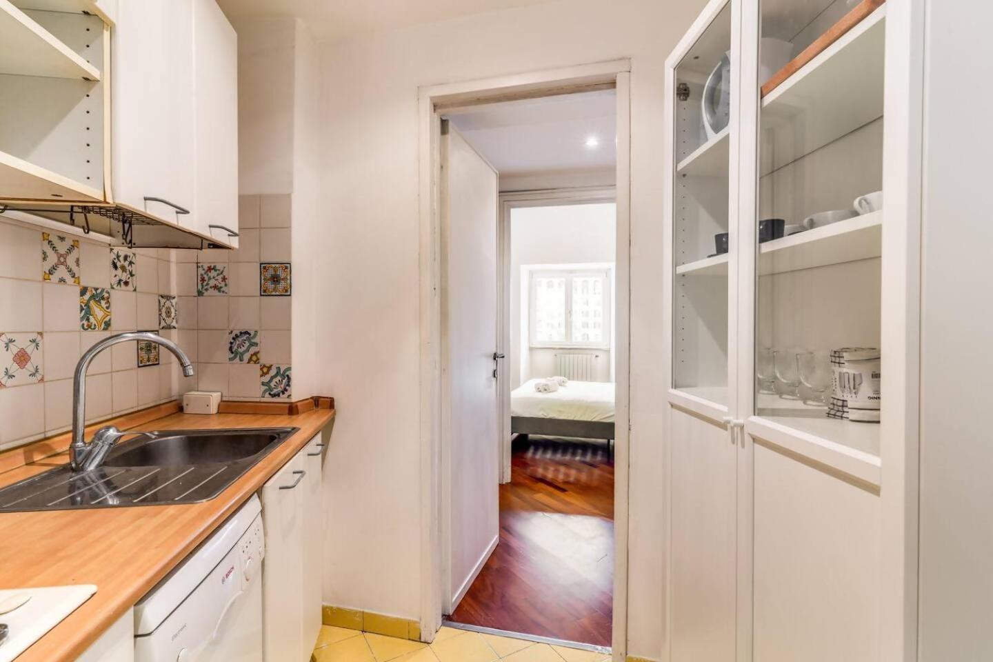 Splendid Flat On The Tiber River Рим Экстерьер фото