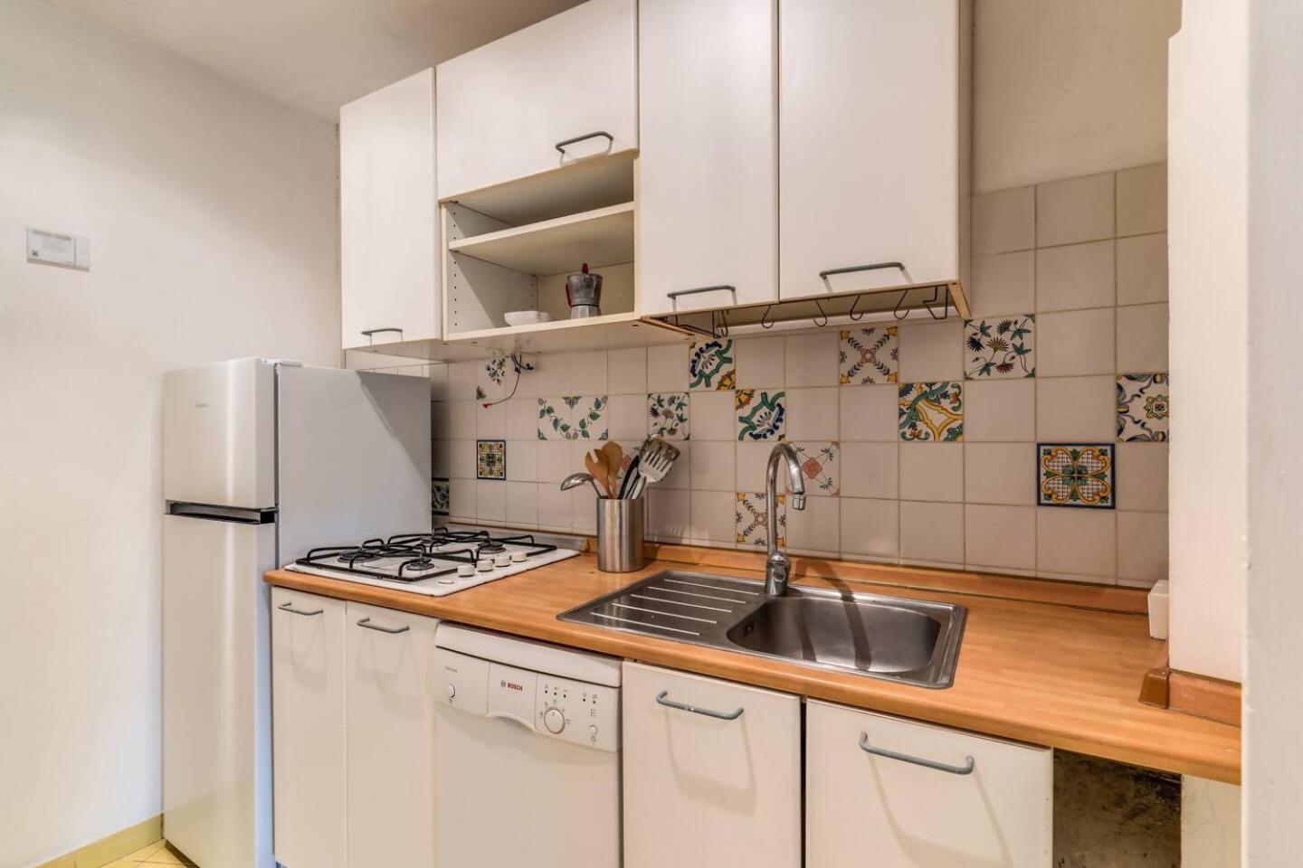 Splendid Flat On The Tiber River Рим Экстерьер фото