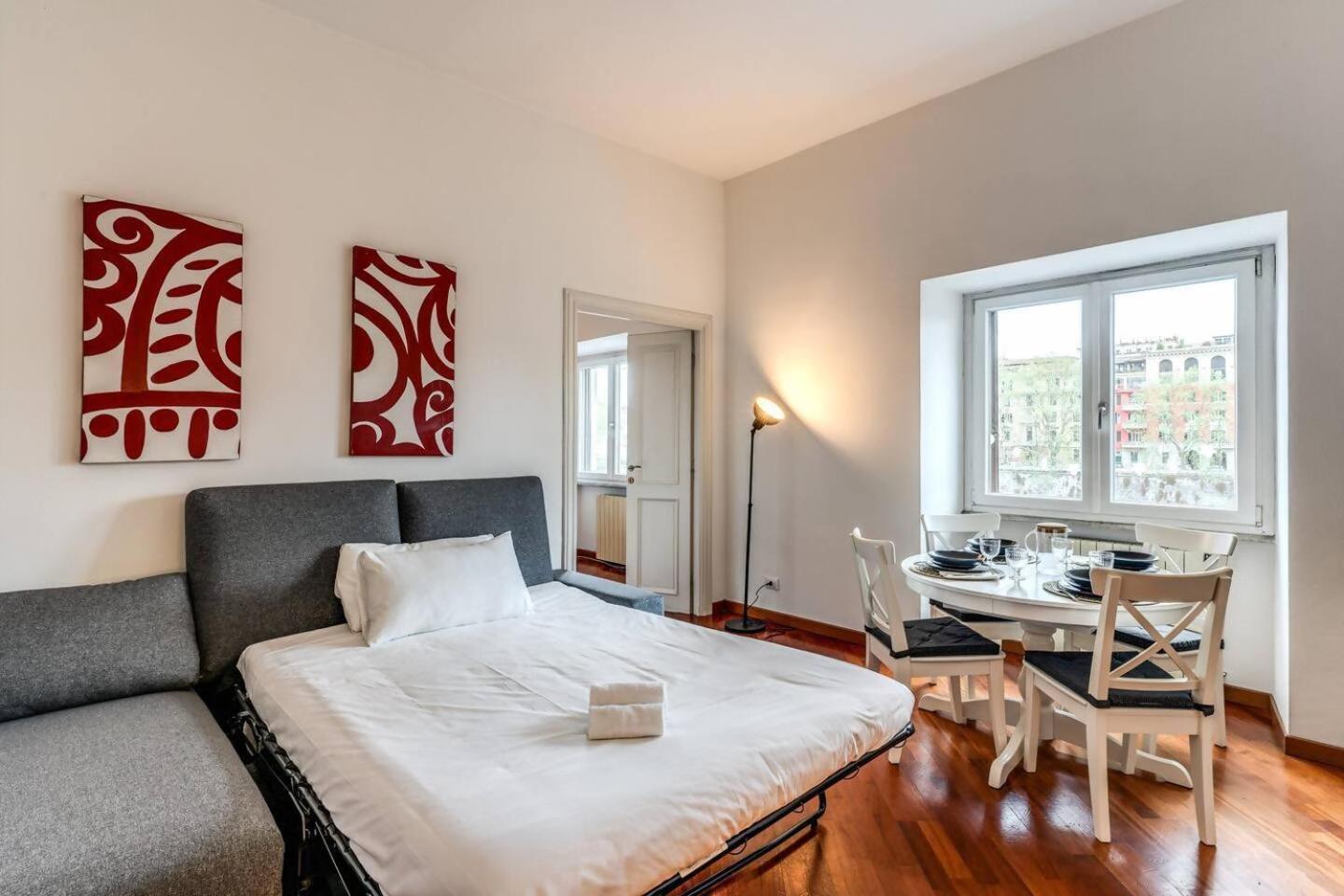 Splendid Flat On The Tiber River Рим Экстерьер фото