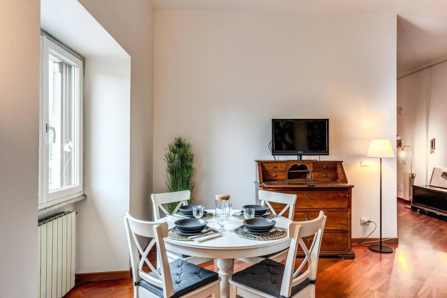 Splendid Flat On The Tiber River Рим Экстерьер фото