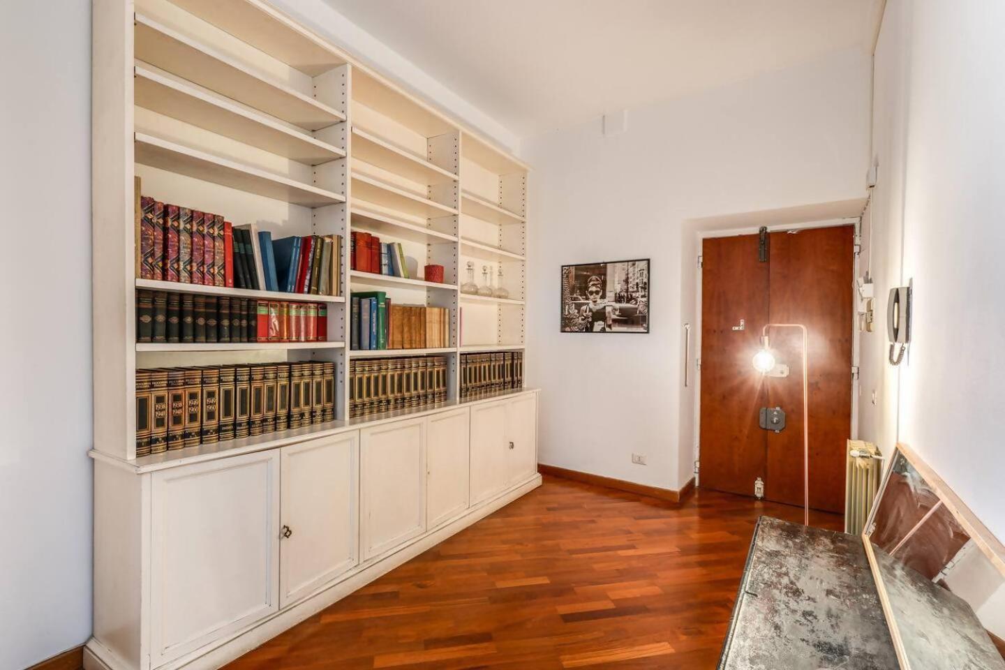 Splendid Flat On The Tiber River Рим Экстерьер фото