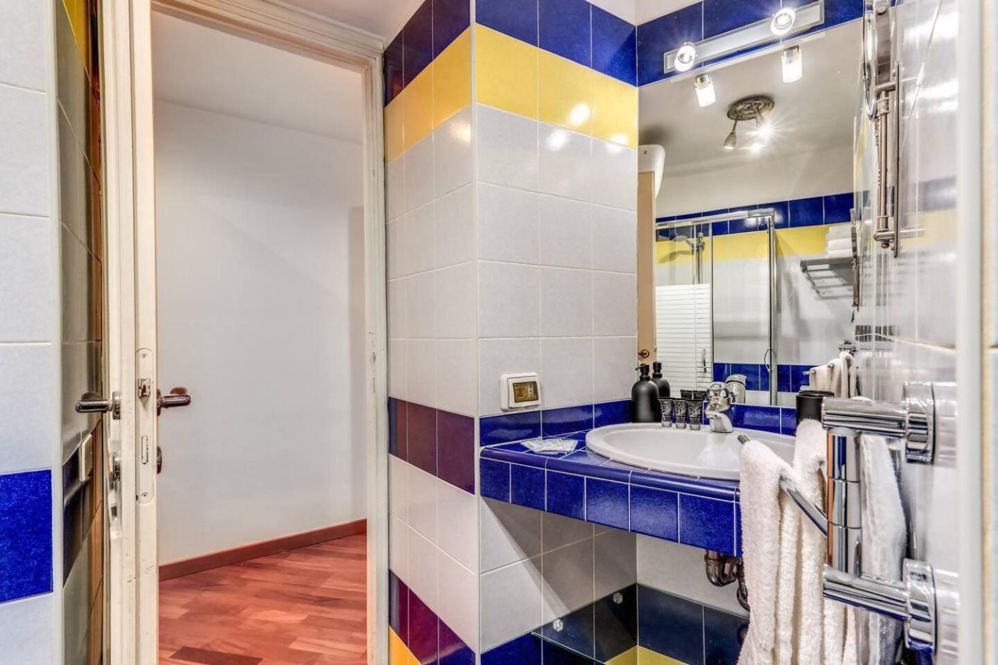 Splendid Flat On The Tiber River Рим Экстерьер фото